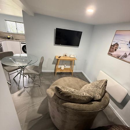 מלון Dinmore Bee House מראה חיצוני תמונה
